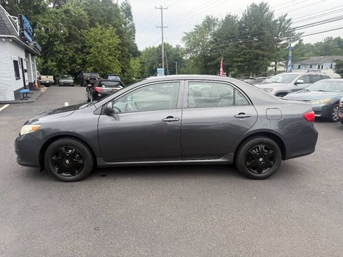 Used 2010 Toyota Corolla LE FWD image 6