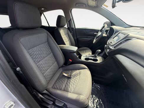 Used 2020 Chevrolet Equinox LT FWD image 19