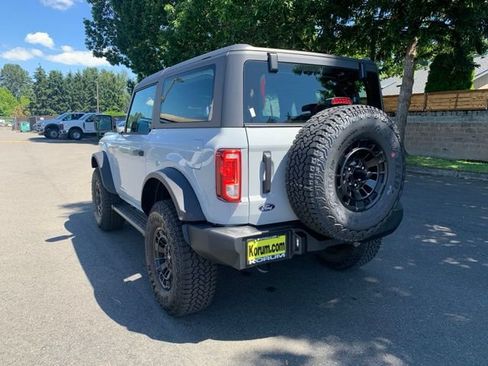 New 2026 Ford Bronco 2-Door w/ Sasquatch Package AWD/4WD image 3