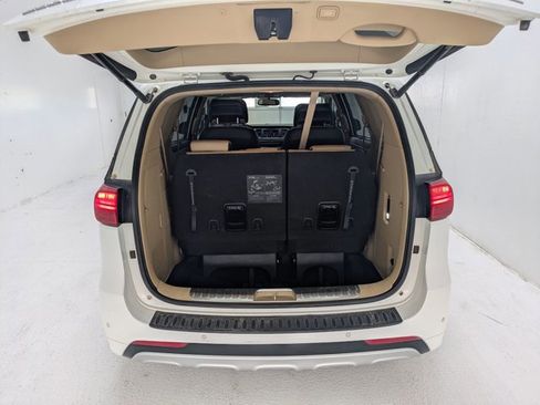 Used 2016 Kia Sedona SX Limited FWD image 6