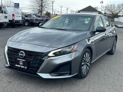 Used 2024 Nissan Altima 2.5 SV