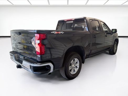Used 2023 Chevrolet Silverado 1500 LT w/ Safety Package AWD/4WD image 4
