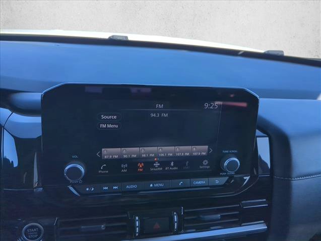 Used 2024 Nissan Pathfinder SV AWD/4WD image 14