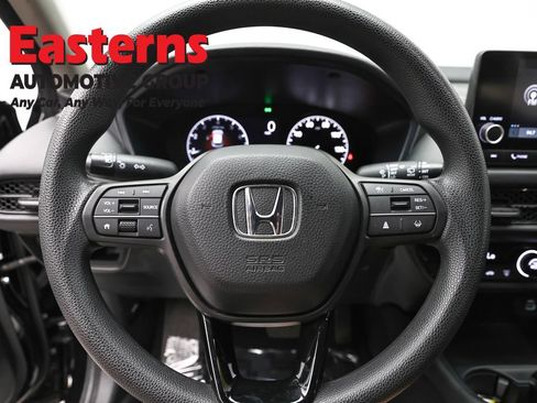 Used 2023 Honda HR-V LX image 10