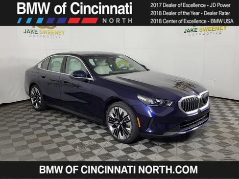 New 2026 BMW 530i xDrive AWD/4WD image 1