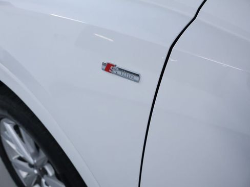 Used 2024 Audi Q3 2.0T Premium AWD/4WD image 11