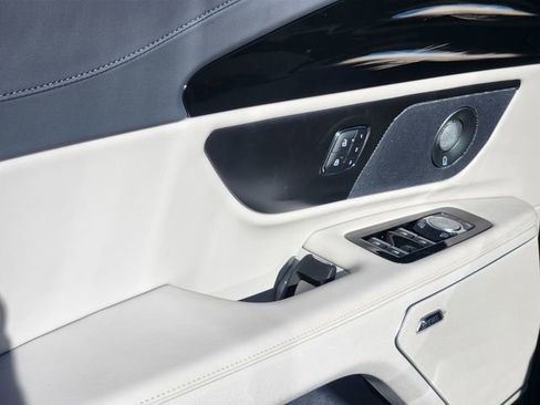 New 2026 Lincoln Nautilus Reserve w/ Jet Appearance Package image 9