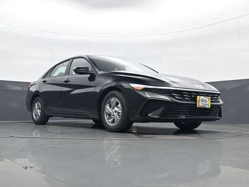 New 2026 Hyundai Elantra SE image 23