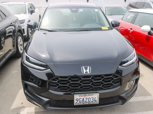 Used 2023 Honda HR-V LX image 3