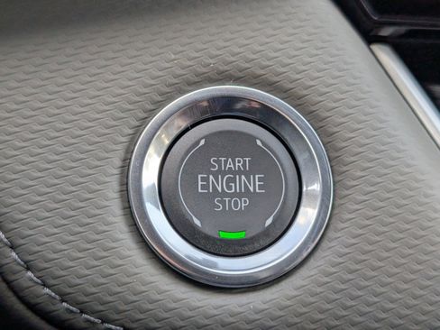 New 2026 Chevrolet Equinox LT w/ Convenience Package II image 19