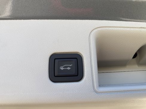 Used 2024 GMC Terrain Denali w/ Denali Premium Package image 20