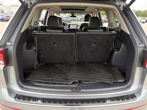 Certified 2024 Volkswagen Atlas SEL Premium R-Line AWD/4WD image 33