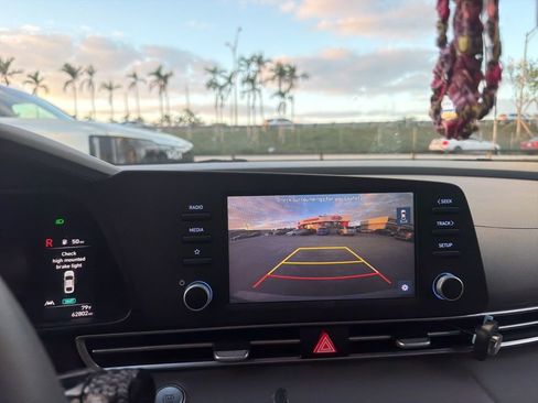 Used 2021 Hyundai Elantra SEL w/ Cargo Package image 5