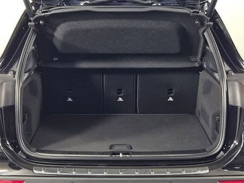 Certified 2025 Mercedes-Benz GLA 250 4MATIC image 33