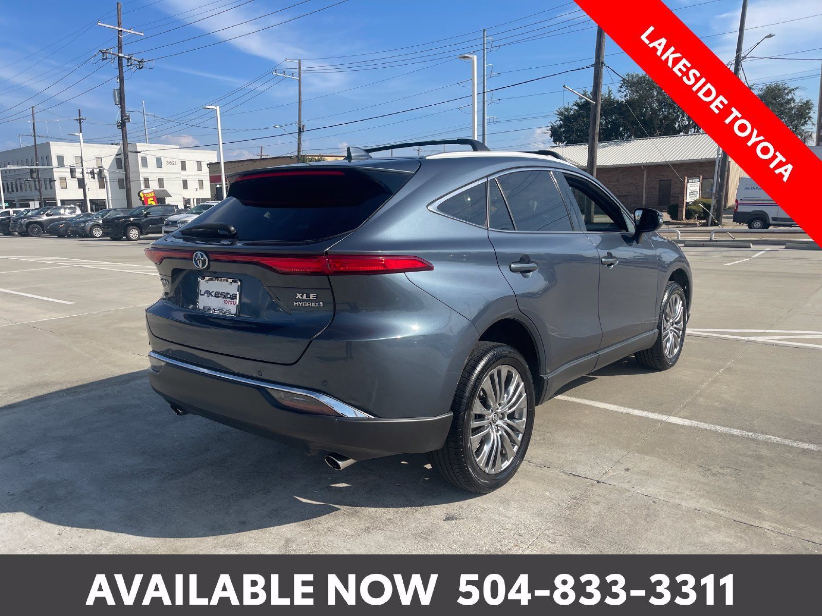 Used 2022 Toyota Venza XLE AWD/4WD image 5