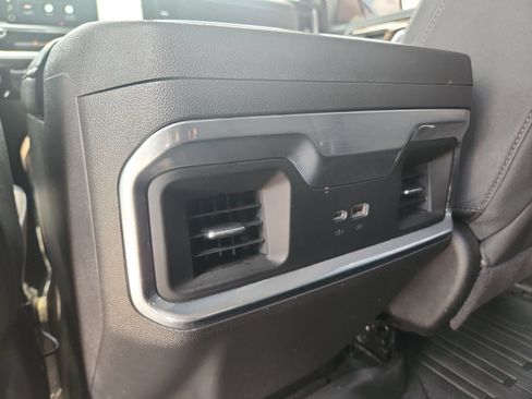 Used 2025 GMC Sierra 1500 Elevation w/ Preferred Package AWD/4WD image 9