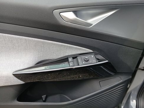 New 2026 Volkswagen ID.4 Pro RWD image 11