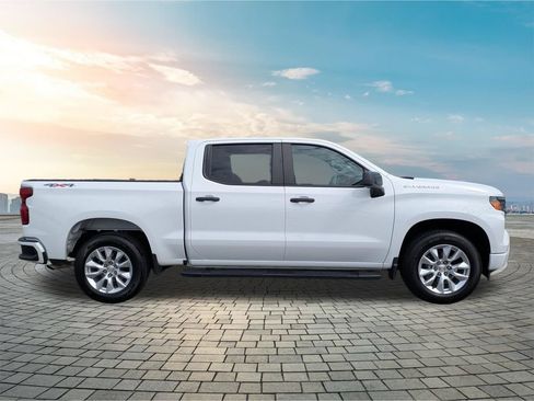 Used 2024 Chevrolet Silverado 1500 Custom AWD/4WD image 4