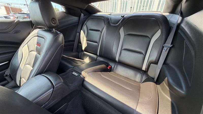 Used 2017 Chevrolet Camaro SS RWD image 32