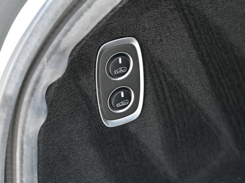 Used 2024 Aston Martin DBX AWD/4WD image 43