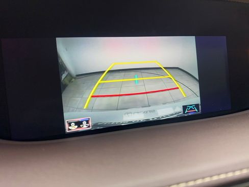 Used 2020 Lexus LS 500 w/ Accessory Package (Z2) image 65