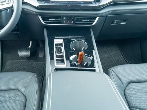 New 2026 Volkswagen Atlas SE FWD image 34