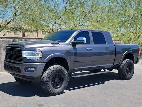 Used 2020 RAM 2500 Laramie AWD/4WD image 4