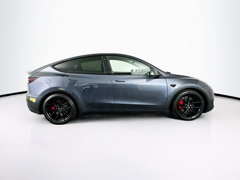 Used 2022 Tesla Model Y Performance AWD/4WD image 10
