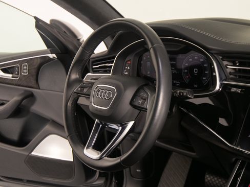 Used 2023 Audi Q8 Prestige AWD/4WD image 27
