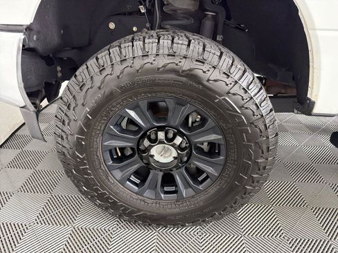 Used 2019 Ford F250 XLT AWD/4WD image 9