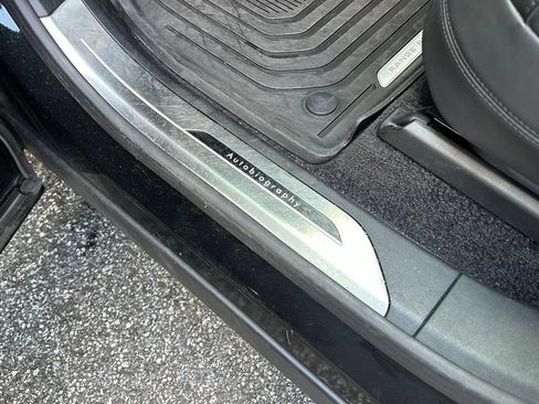 Used 2024 Land Rover Range Rover Autobiography AWD/4WD image 29