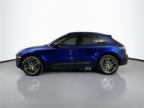 Certified 2026 Porsche Macan AWD/4WD image 2