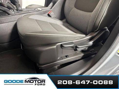 Used 2025 Chevrolet TrailBlazer LT AWD/4WD image 11