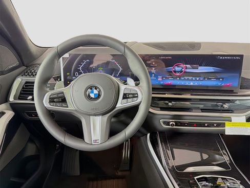 New 2026 BMW X7 xDrive40i w/ Executive Package image 26