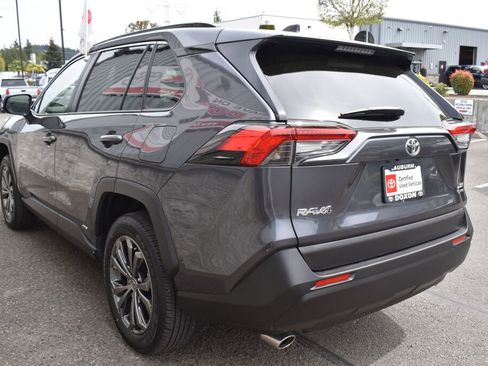 Certified 2025 Toyota RAV4 XLE Premium image 7