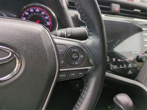 Used 2019 Toyota Camry XSE image 25