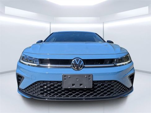 Certified 2025 Volkswagen Jetta Sport image 8