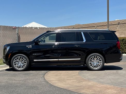 New 2026 GMC Yukon XL Denali AWD/4WD image 7