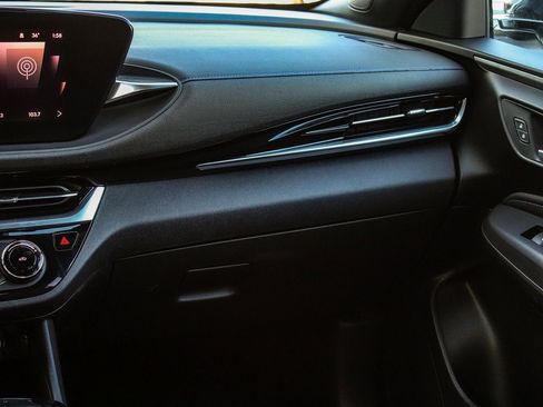 Used 2024 Buick Envista Sport Touring w/ Convenience I Package image 17