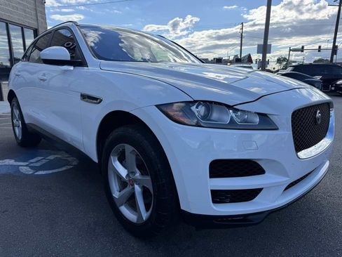 Used 2018 Jaguar F-PACE Premium AWD/4WD image 3