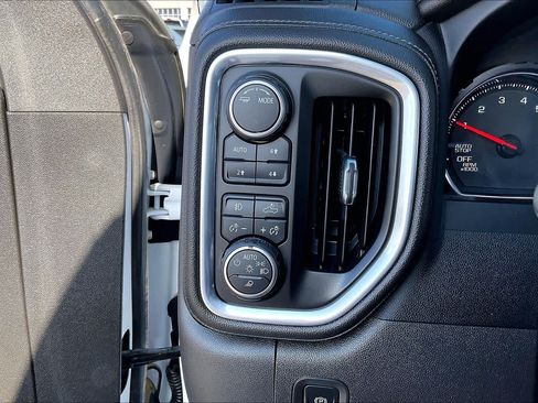 Used 2022 Chevrolet Silverado 1500 LTZ AWD/4WD image 32