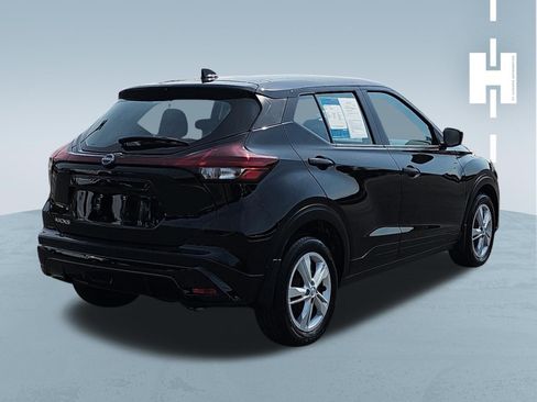 Used 2024 Nissan Kicks S FWD image 4