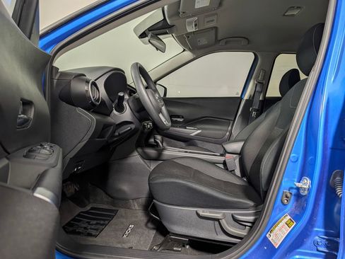 Used 2024 Nissan Kicks SV FWD image 10