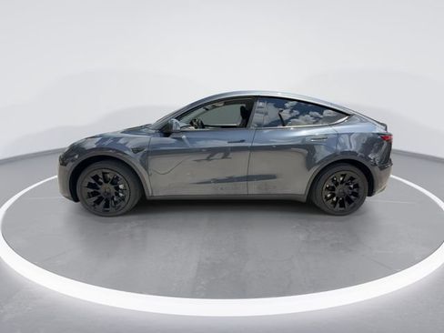 Used 2025 Tesla Model Y Long Range RWD image 5