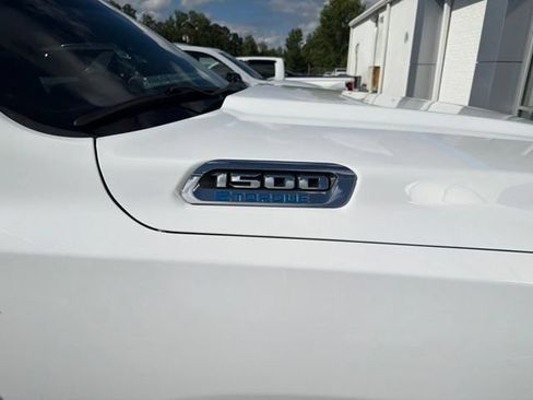 Used 2022 RAM 1500 Big Horn AWD/4WD image 9