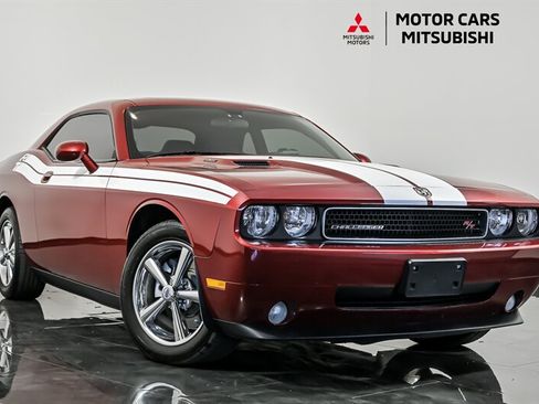 Used 2010 Dodge Challenger R/T RWD image 1