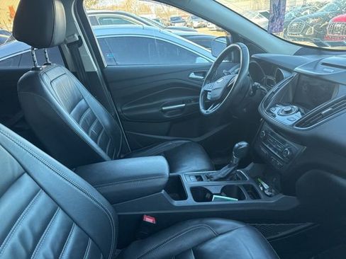 Used 2017 Ford Escape Titanium image 14