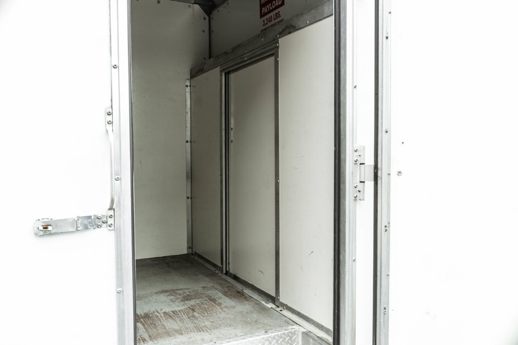 Used 2022 Ford Transit 350 DRW RWD image 18