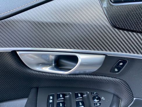 Used 2019 Volvo XC90 T5 R-Design w/ Protection Package Premier FWD image 18