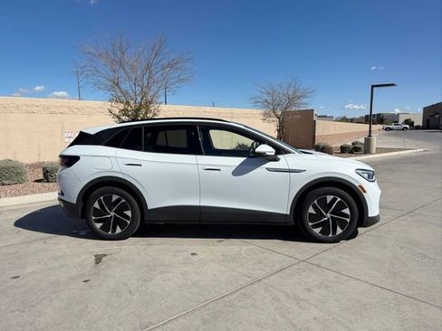 Used 2022 Volkswagen ID.4 Pro S image 3